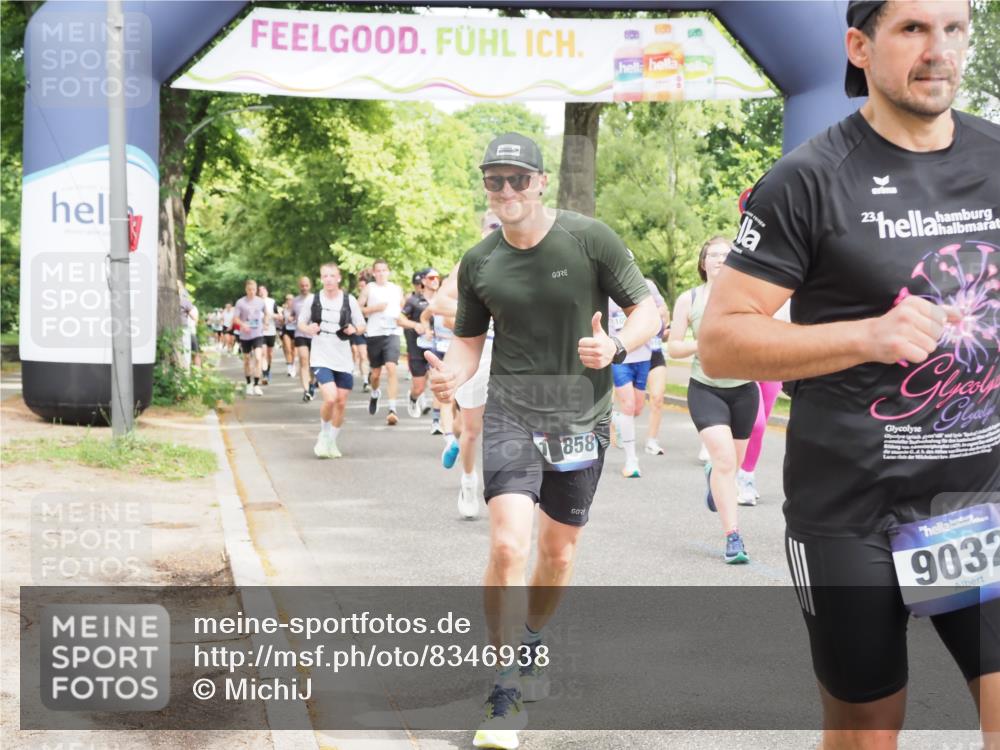 29.06.2025 - hella hamburg halbmarathon MichiJ http://msf.ph/oto/8346938 29.06.2025 10:40:41 Zwischen KM18-KM19 3334, 3999, 5077, 6723, 7918, 8335, 9032, 10724, 11009, 11333, 11689, 12607, 12910, 13033, 13865, 14239, 16467, 16780, 18418 meine-sportfotos.de