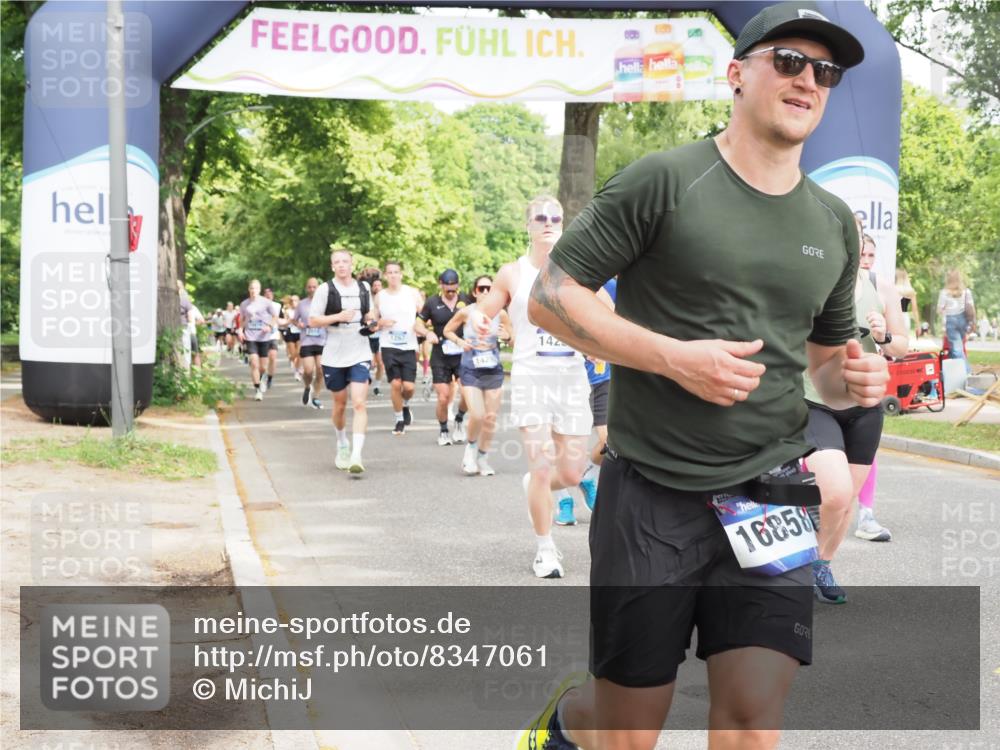 29.06.2025 - hella hamburg halbmarathon MichiJ http://msf.ph/oto/8347061 29.06.2025 10:40:42 Zwischen KM18-KM19 1267, 3334, 5077, 6723, 7509, 7918, 8335, 9032, 10549, 10724, 11009, 11333, 11689, 12607, 12910, 13033, 13297, 13865, 14239, 16467, 16780, 18418 meine-sportfotos.de