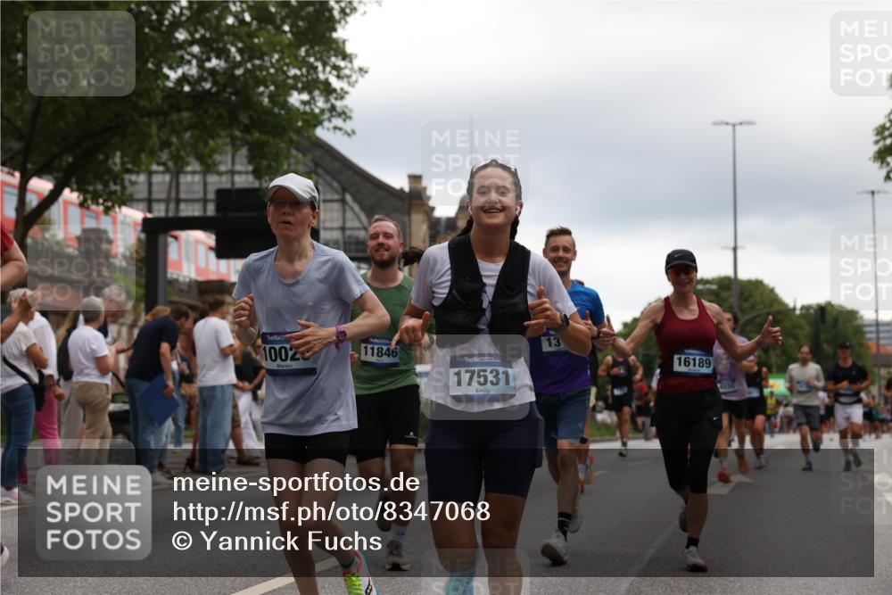 29.06.2025 - hella hamburg halbmarathon Yannick Fuchs http://msf.ph/oto/8347068 29.06.2025 10:52:29 20KM 1319, 1833, 2159, 2250, 2619, 2711, 2996, 3251, 4550, 4767, 5675, 6592, 6860, 7659, 7856, 8089, 8392, 9230, 9553, 9555, 9835, 10020, 10268, 10319, 10518, 10539, 10703, 11394, 11605, 11808, 11846, 12378, 12495, 12734, 12735, 12809, 12879, 13287, 13512, 13654, 13694, 14355, 14673, 15197, 15527, 16189, 16206, 16409, 17531, 17665, 17814, 17839, 17967, 18682, 18727, 18833, 18985, 19002, 19003 meine-sportfotos.de
