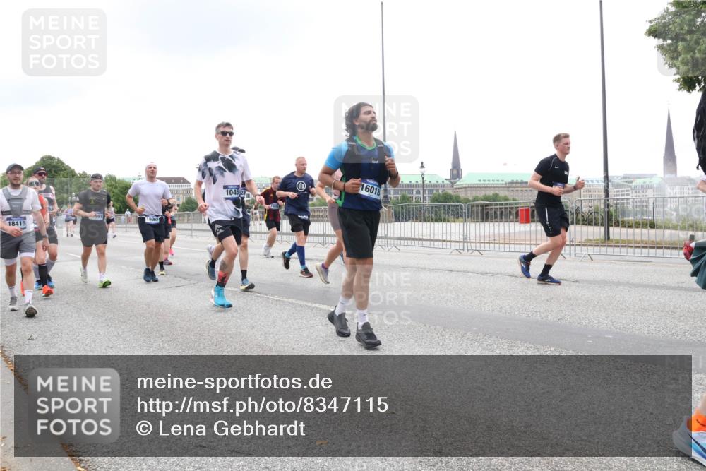 29.06.2025 - hella hamburg halbmarathon Lena Gebhardt http://msf.ph/oto/8347115 29.06.2025 10:47:52 Lombardsbrücke 991, 19062, 18415, 1045, 23, 16018, 1045, 1174, 1175, 1246, 1392, 1434, 1618, 1639, 1701, 1926, 2148, 2163, 2197, 2407, 2491, 2545, 2650, 2704, 2790, 2882, 2994, 3049, 3339, 3468, 4037, 4327, 4423, 4856, 4974, 4975, 5621, 5622, 5886, 5895, 6255, 6256, 7240, 7393, 7394, 7403, 7427, 7916, 7970, 8077, 8270, 8310, 8521, 8550, 8774, 9356, 9687, 9696, 9697, 10658, 10777, 10794, 10991, 11351, 11458, 11548, 11730, 11738, 11781, 11802, 11909, 12431 meine-sportfotos.de