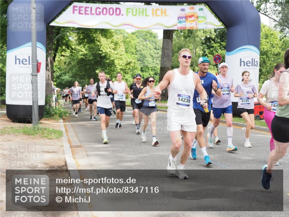 29.06.2025 - hella hamburg halbmarathon MichiJ http://msf.ph/oto/8347116 29.06.2025 10:40:42 Zwischen KM18-KM19 1267, 3334, 5077, 6723, 7509, 7918, 8335, 9032, 10549, 10724, 11009, 11333, 11689, 12607, 12910, 13033, 13297, 13865, 14239, 16467, 16780, 18418 meine-sportfotos.de