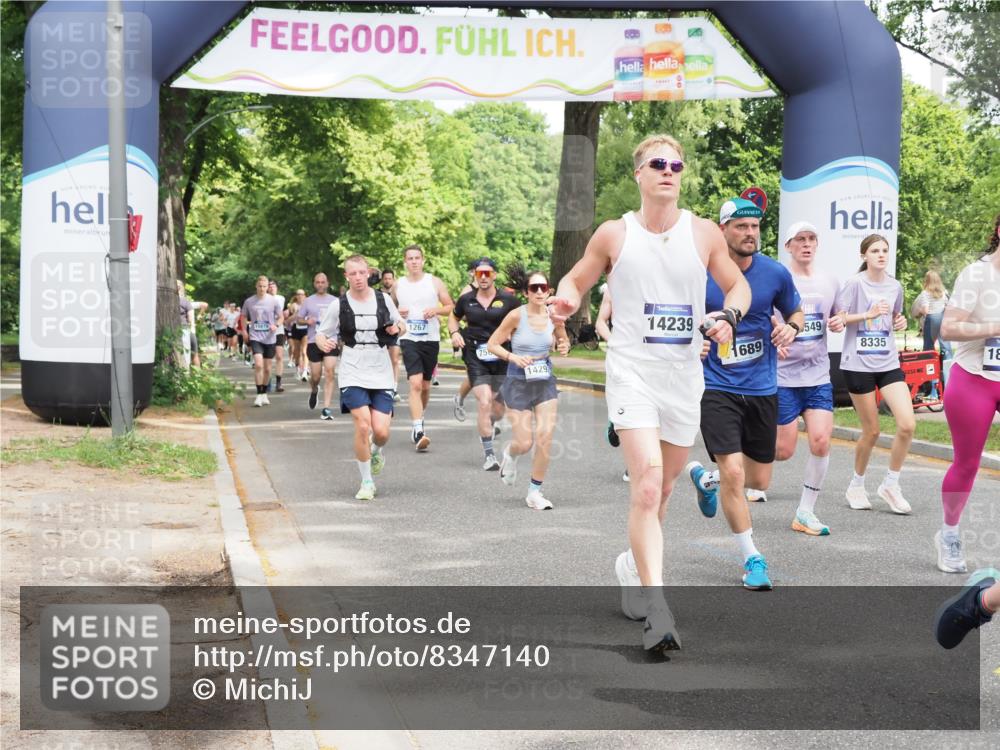 29.06.2025 - hella hamburg halbmarathon MichiJ http://msf.ph/oto/8347140 29.06.2025 10:40:42 Zwischen KM18-KM19 1267, 3334, 5077, 6723, 7509, 7918, 8335, 9032, 10549, 10724, 11009, 11333, 11689, 12607, 12910, 13033, 13297, 13865, 14239, 16467, 16780, 18418 meine-sportfotos.de