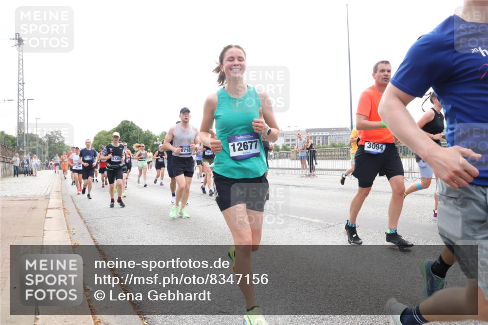 29.06.2025 - hella hamburg halbmarathon Lena Gebhardt http://msf.ph/oto/8347156 29.06.2025 10:38:31 Lombardsbrücke 8718, 16174, 5735, 3841, 12677, 3094, 20, 56, 1196, 1394, 1457, 1596, 1721, 1742, 1791, 1901, 1966, 2113, 2151, 2498, 2576, 2660, 2693, 2786, 3010, 3094, 3095, 3216, 3242, 3286, 3323, 3338, 3635, 3636, 3716, 3726, 3777, 3841, 3927, 4028, 4139, 4155, 4159, 4259, 4260, 4316, 4414, 4883, 4921, 5085, 5089, 5155, 5300, 5617, 5684, 5713, 5735, 5913, 6199, 6200, 6695, 6696, 6751, 6875, 6930, 7117, 7118, 7148, 7165, 7263, 7371, 7552, 7561, 7629, 7692, 7849, 7868, 7914, 8367 meine-sportfotos.de