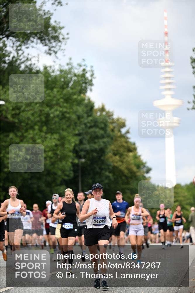 29.06.2025 - hella hamburg halbmarathon Dr. Thomas Lammeyer http://msf.ph/oto/8347267 29.06.2025 10:40:40 Kennedybrücke 1008, 1010, 1102, 1183, 1224, 1284, 3243, 3401, 3699, 3990, 4245, 4902, 4937, 5171, 5246, 5540, 5747, 5809, 5919, 6184, 6417, 8530, 8581, 9229, 9295, 9432, 9694, 9701, 10487, 10531, 10577, 10984 meine-sportfotos.de