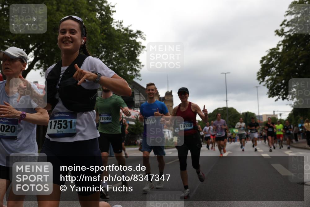 29.06.2025 - hella hamburg halbmarathon Yannick Fuchs http://msf.ph/oto/8347347 29.06.2025 10:52:30 20KM 1319, 1833, 2159, 2250, 2619, 2711, 2996, 3251, 4550, 4767, 5675, 6592, 6860, 7659, 7856, 8089, 8392, 9156, 9230, 9353, 9553, 9555, 9835, 10020, 10268, 10319, 10518, 10539, 10703, 11394, 11605, 11808, 11846, 12378, 12495, 12734, 12735, 12809, 12879, 13287, 13512, 13654, 13694, 14355, 14673, 15197, 16189, 16206, 16409, 16924, 17531, 17665, 17814, 17839, 17931, 17967, 18556, 18682, 18727, 18833, 18985, 19002, 19003 meine-sportfotos.de