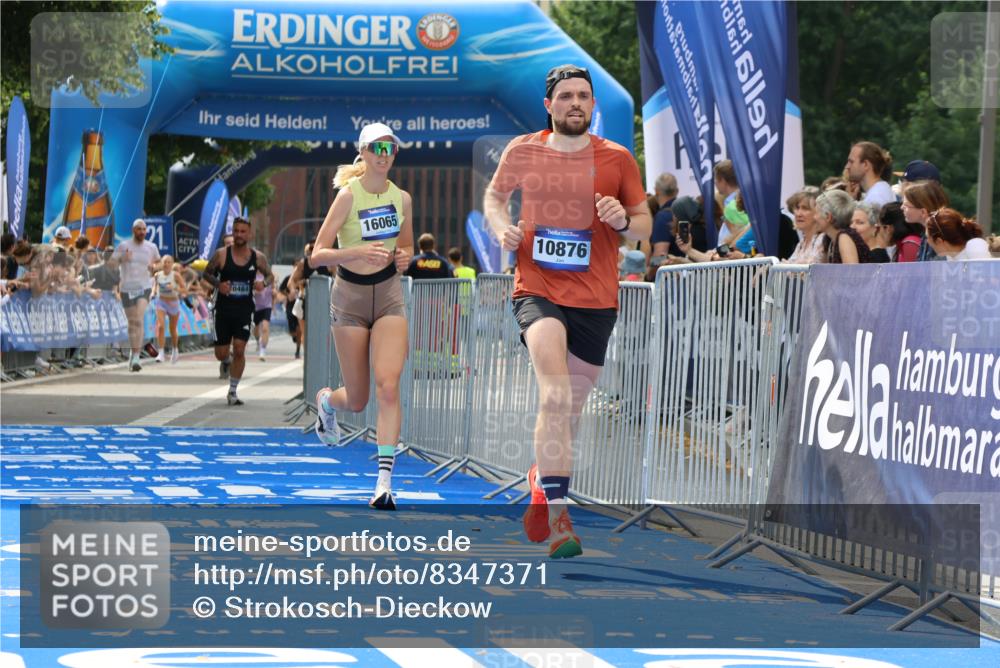 29.06.2025 - hella hamburg halbmarathon Strokosch-Dieckow http://msf.ph/oto/8347371 29.06.2025 10:32:15 Ziel 1894, 7272, 10484, 10876, 15826, 16065 meine-sportfotos.de