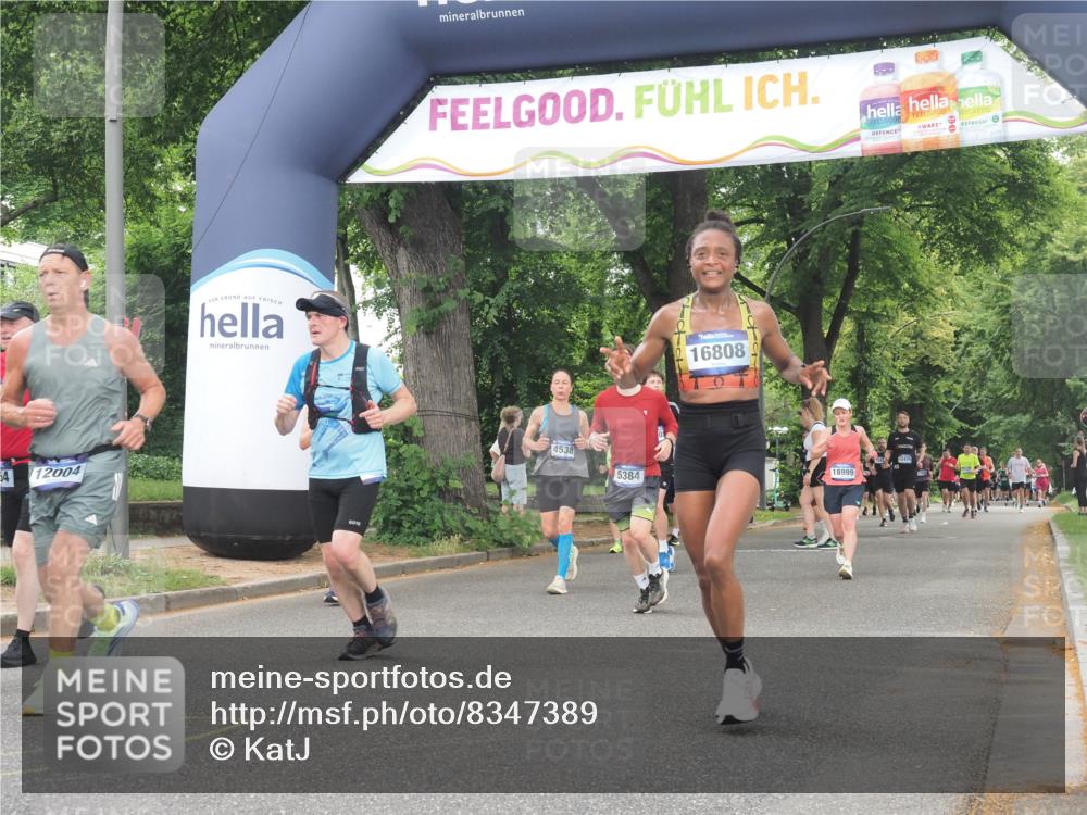 29.06.2025 - hella hamburg halbmarathon KatJ http://msf.ph/oto/8347389 29.06.2025 10:49:56 Zwischen KM18-KM19 1254, 1334, 1573, 1881, 2683, 3001, 3921, 4538, 4665, 5384 meine-sportfotos.de