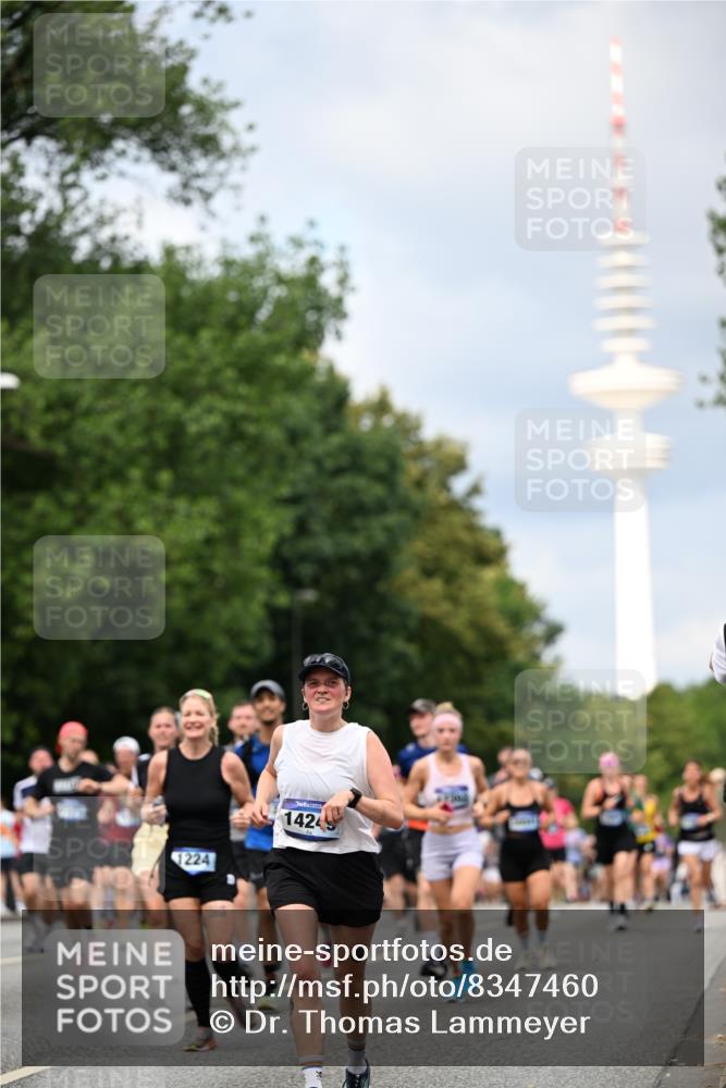 29.06.2025 - hella hamburg halbmarathon Dr. Thomas Lammeyer http://msf.ph/oto/8347460 29.06.2025 10:40:41 Kennedybrücke 1008, 1010, 1102, 1183, 1224, 1284, 3243, 3401, 3699, 3990, 4245, 4902, 4937, 5171, 5246, 5540, 5747, 5809, 5919, 6184, 6417, 7632, 8530, 8581, 9229, 9295, 9432, 9694, 9701, 9806, 10487, 10531, 10577, 10984 meine-sportfotos.de