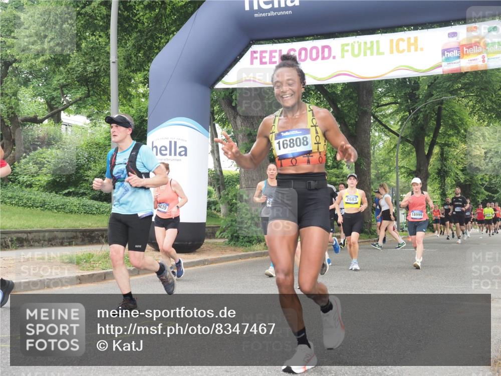 29.06.2025 - hella hamburg halbmarathon KatJ http://msf.ph/oto/8347467 29.06.2025 10:49:56 Zwischen KM18-KM19 1254, 1334, 1573, 1881, 2683, 3001, 3921, 4538, 4665, 5384 meine-sportfotos.de
