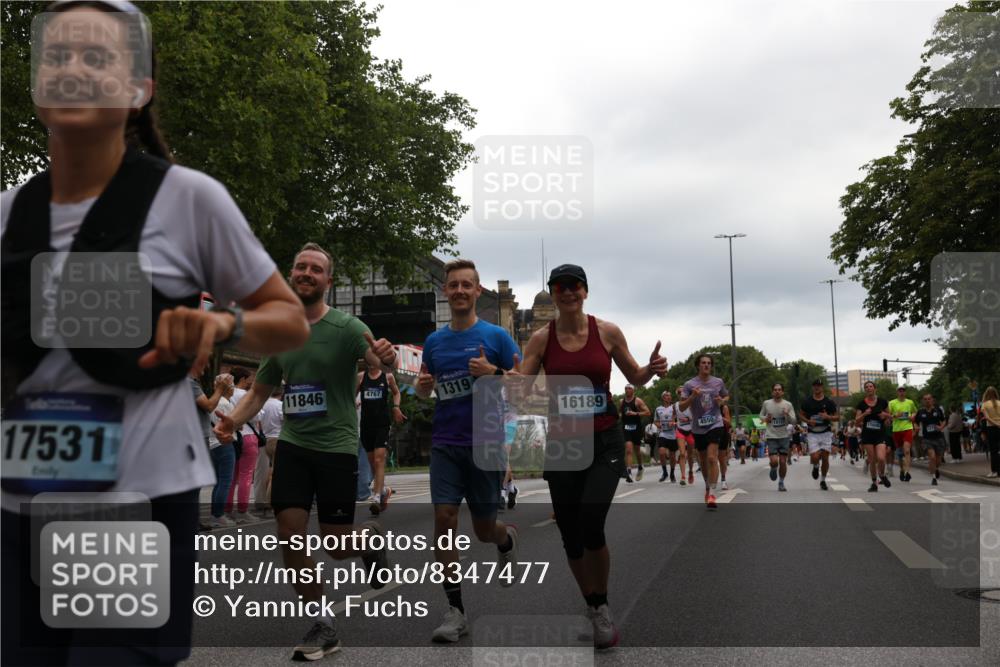 29.06.2025 - hella hamburg halbmarathon Yannick Fuchs http://msf.ph/oto/8347477 29.06.2025 10:52:30 20KM 1319, 1833, 2159, 2250, 2619, 2711, 2996, 3251, 4550, 4767, 5675, 6592, 6860, 7659, 7856, 8089, 8392, 9156, 9230, 9353, 9553, 9555, 9835, 10020, 10268, 10319, 10518, 10539, 10703, 11394, 11605, 11808, 11846, 12378, 12495, 12734, 12735, 12809, 12879, 13287, 13512, 13654, 13694, 14355, 14673, 15197, 16189, 16206, 16409, 16924, 17531, 17665, 17814, 17839, 17931, 17967, 18556, 18682, 18727, 18833, 18985, 19002, 19003 meine-sportfotos.de
