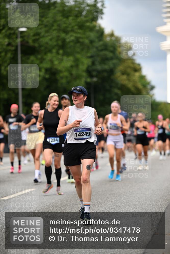 29.06.2025 - hella hamburg halbmarathon Dr. Thomas Lammeyer http://msf.ph/oto/8347478 29.06.2025 10:40:42 Kennedybrücke 1008, 1010, 1102, 1183, 1224, 1284, 3243, 3401, 3699, 4245, 4937, 5171, 5246, 5540, 5747, 5809, 5919, 6184, 6417, 7632, 8530, 8581, 9229, 9295, 9432, 9694, 9701, 9806, 10487, 10531, 10577, 10984 meine-sportfotos.de