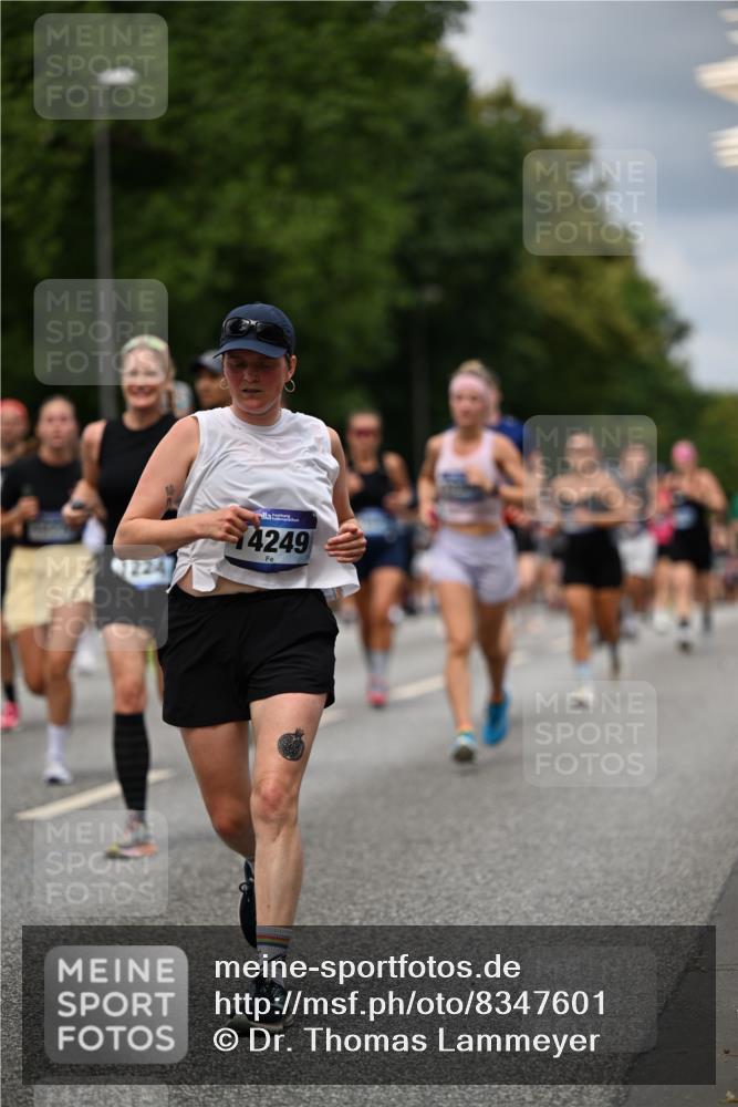 29.06.2025 - hella hamburg halbmarathon Dr. Thomas Lammeyer http://msf.ph/oto/8347601 29.06.2025 10:40:43 Kennedybrücke 1008, 1010, 1102, 1224, 1284, 3243, 3401, 3699, 4245, 4937, 5171, 5246, 5540, 5747, 5809, 5919, 6184, 6417, 7632, 8530, 8581, 9229, 9295, 9432, 9694, 9701, 9806, 10487, 10531, 10577, 10984 meine-sportfotos.de