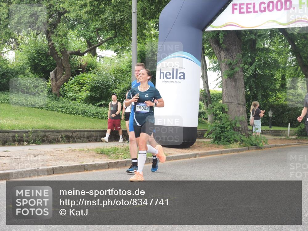 29.06.2025 - hella hamburg halbmarathon KatJ http://msf.ph/oto/8347741 29.06.2025 10:50:03 Zwischen KM18-KM19 1427, 1464, 2683, 4538, 7243 meine-sportfotos.de