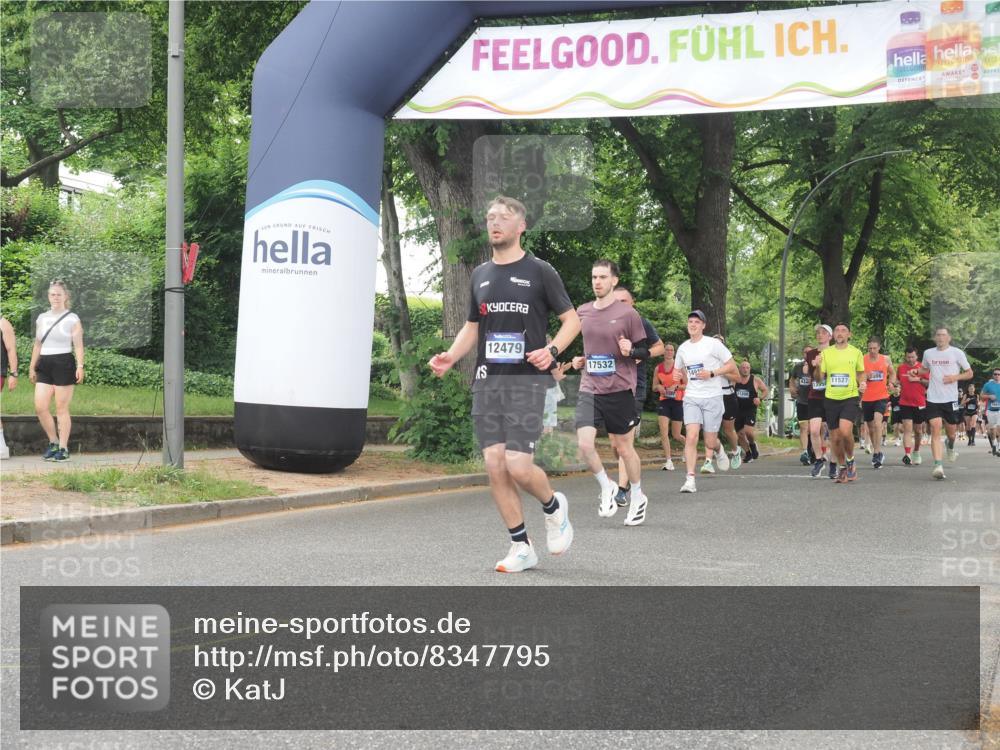 29.06.2025 - hella hamburg halbmarathon KatJ http://msf.ph/oto/8347795 29.06.2025 10:50:04 Zwischen KM18-KM19 1427, 1464, 2683, 7243 meine-sportfotos.de
