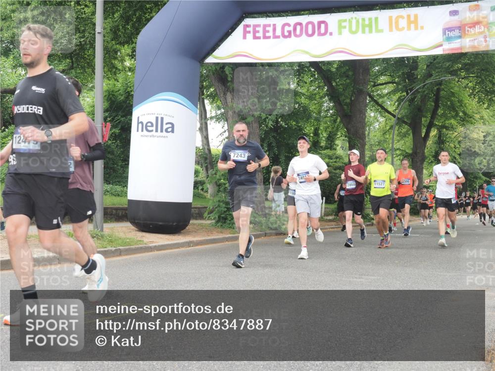 29.06.2025 - hella hamburg halbmarathon KatJ http://msf.ph/oto/8347887 29.06.2025 10:50:06 Zwischen KM18-KM19 1427, 7243 meine-sportfotos.de