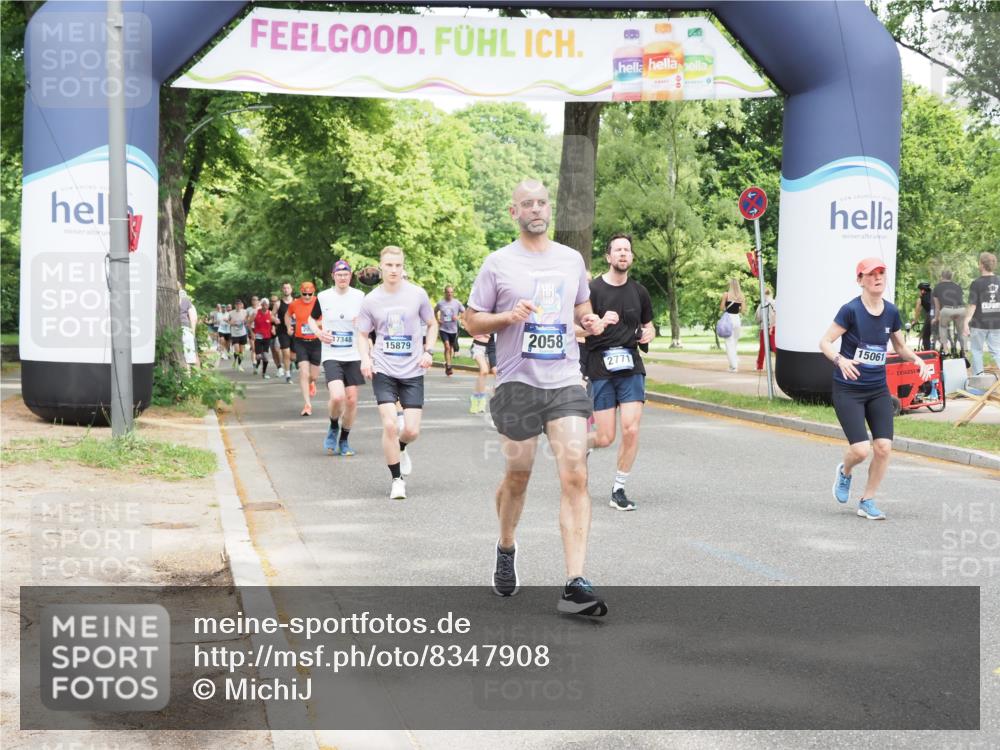 29.06.2025 - hella hamburg halbmarathon MichiJ http://msf.ph/oto/8347908 29.06.2025 10:40:46 Zwischen KM18-KM19 1267, 2058, 2771, 5077, 6723, 7509, 8335, 10263, 10549, 10724, 11009, 11333, 11689, 12607, 12910, 13297, 14239, 15061, 15497, 15879, 16467, 18418, 18666 meine-sportfotos.de