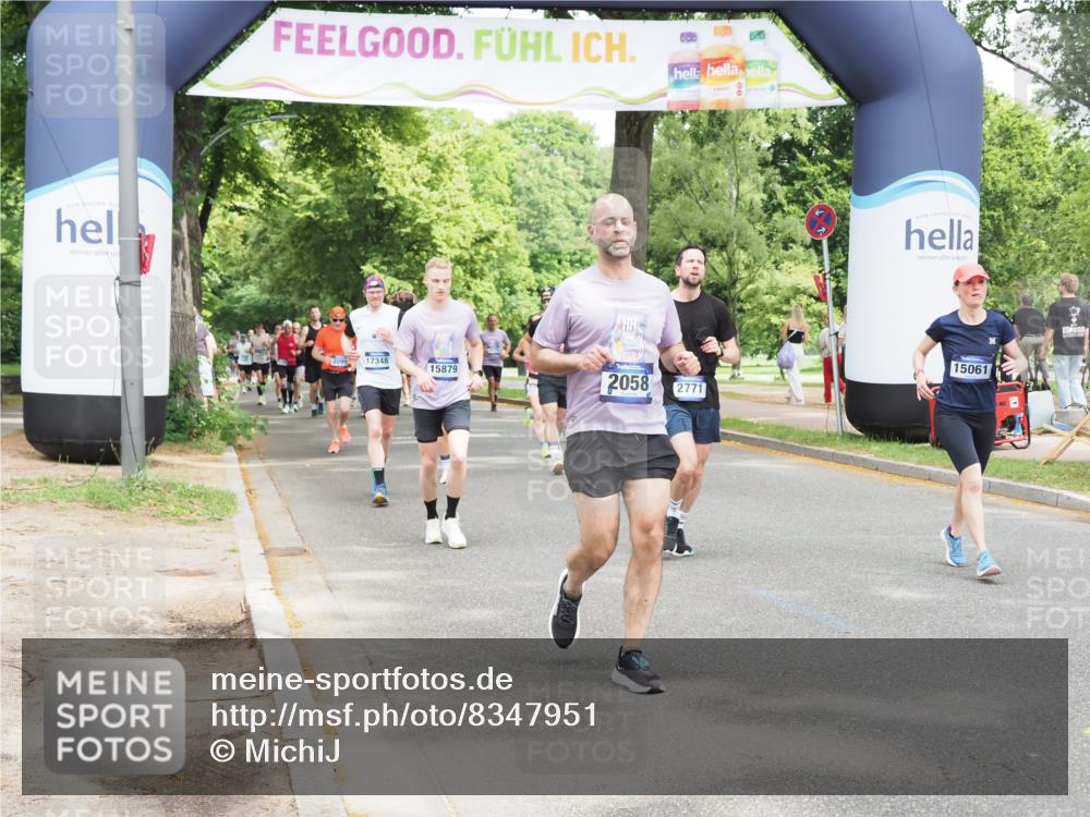 29.06.2025 - hella hamburg halbmarathon MichiJ http://msf.ph/oto/8347951 29.06.2025 10:40:46 Zwischen KM18-KM19 1267, 2058, 2771, 5077, 6723, 7509, 8335, 10263, 10549, 10724, 11009, 11333, 11689, 12607, 12910, 13297, 14239, 15061, 15497, 15879, 16467, 18418, 18666 meine-sportfotos.de
