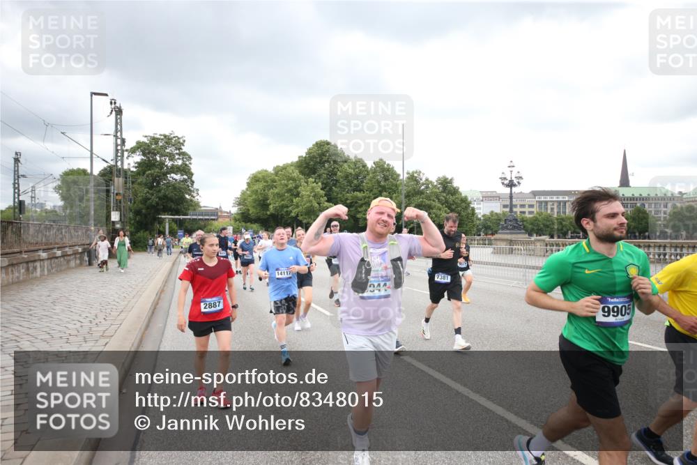 29.06.2025 - hella hamburg halbmarathon Jannik Wohlers http://msf.ph/oto/8348015 29.06.2025 10:56:27 Lombardsbrücke 1207, 2932, 3348, 3387, 3418, 3485, 3516, 3517, 4094, 4118, 4568, 4569, 5589, 5911, 5944, 6284, 6348, 6349, 7381, 7416, 7417, 8150, 8197, 9172, 9210, 9402, 9404, 9517, 9902, 9905, 10016, 10138, 10309, 10450, 10632, 11047, 12328, 12345, 12354, 12828, 12993, 13108, 13194, 13273, 13276, 13671, 13801, 13834, 14117, 14472, 14711, 15215, 15630, 15748, 15823 meine-sportfotos.de