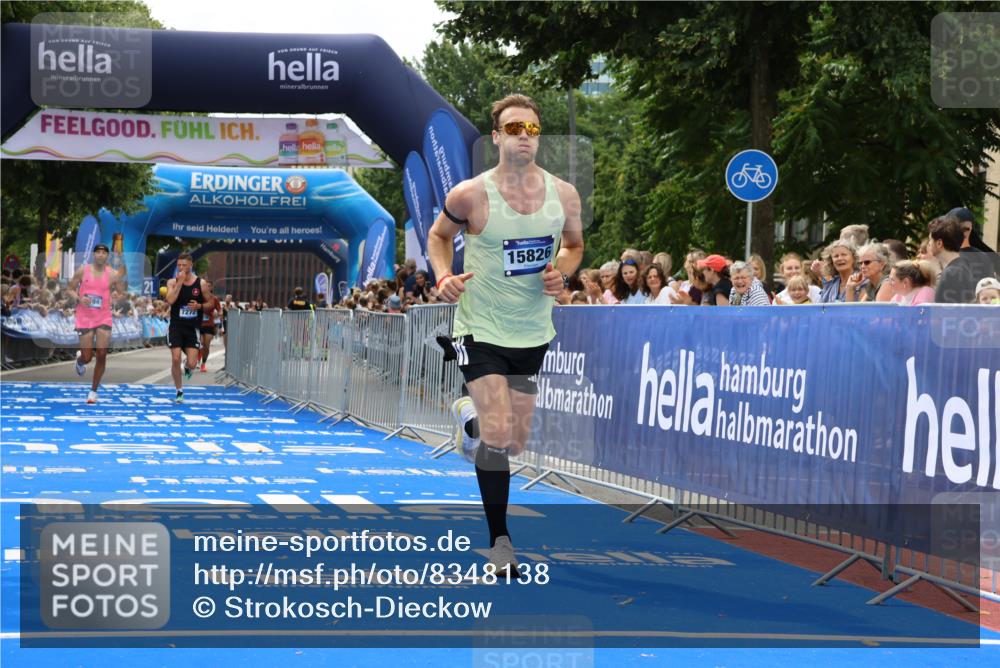 29.06.2025 - hella hamburg halbmarathon Strokosch-Dieckow http://msf.ph/oto/8348138 29.06.2025 10:32:09 Ziel 1686, 1894, 7272, 10876, 11150, 11370, 15826, 16505, 16736 meine-sportfotos.de