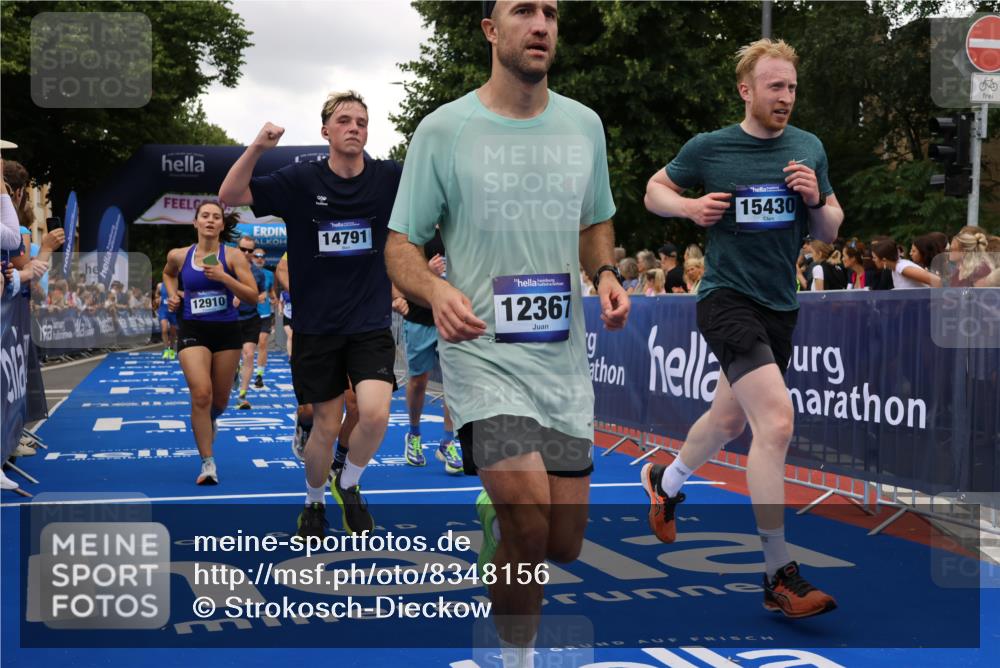 29.06.2025 - hella hamburg halbmarathon Strokosch-Dieckow http://msf.ph/oto/8348156 29.06.2025 10:52:59 Ziel 1258, 2099, 2208, 3059, 3258, 3334, 4121, 4557, 4558, 4770, 5907, 7509, 7864, 8139, 8587, 8720, 9093, 9537, 10724, 12155, 12367, 12519, 12910, 14323, 14791, 15430, 18590, 18720, 19208 meine-sportfotos.de