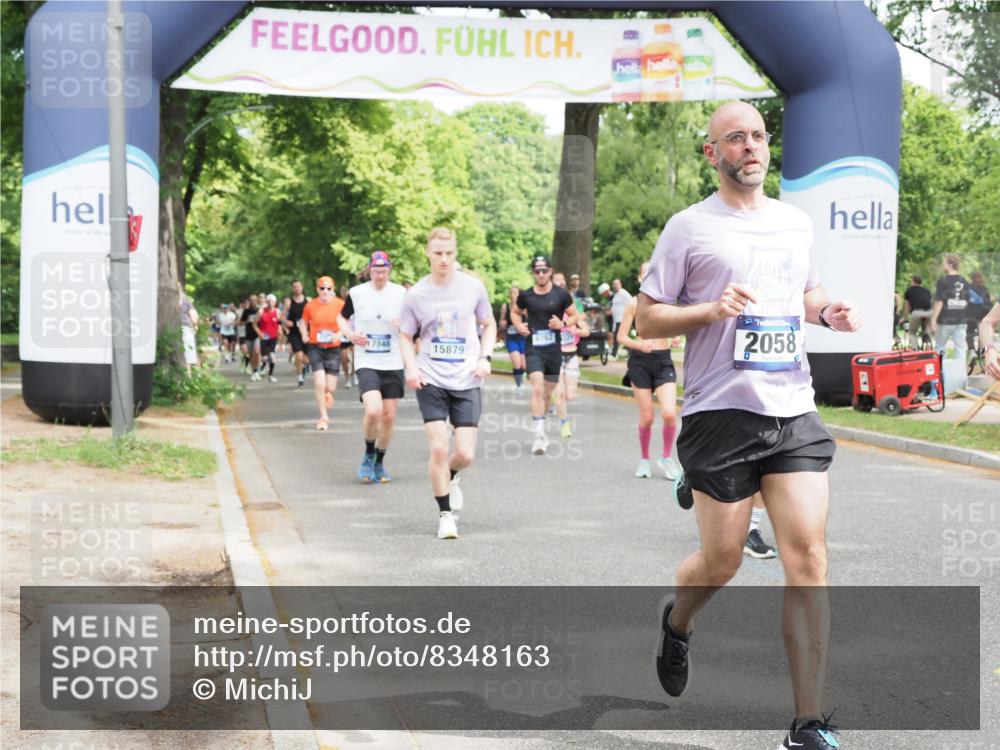 29.06.2025 - hella hamburg halbmarathon MichiJ http://msf.ph/oto/8348163 29.06.2025 10:40:47 Zwischen KM18-KM19 1267, 2058, 2771, 5077, 7509, 8335, 10263, 10549, 10724, 11689, 12910, 13297, 15061, 15497, 15879, 18418, 18666 meine-sportfotos.de