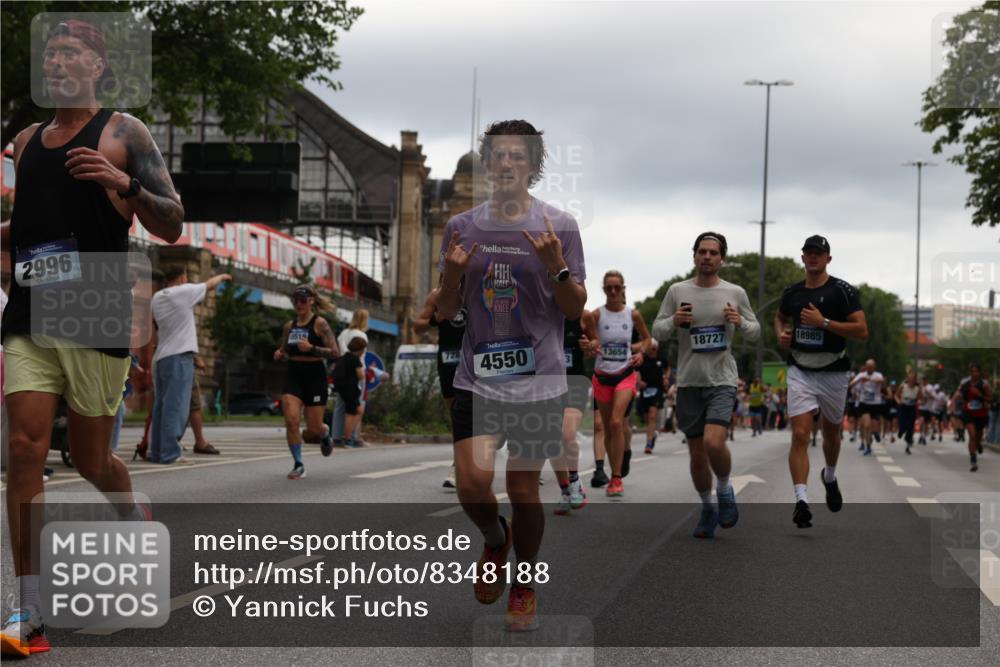 29.06.2025 - hella hamburg halbmarathon Yannick Fuchs http://msf.ph/oto/8348188 29.06.2025 10:52:33 20KM 1319, 1833, 2159, 2250, 2619, 2711, 2996, 4550, 4767, 5675, 6860, 7659, 7856, 8089, 8392, 9156, 9353, 9553, 9555, 9835, 10020, 10268, 10319, 10518, 10539, 10703, 10915, 11394, 11605, 11808, 11846, 12495, 12734, 12735, 12809, 13287, 13512, 13654, 13694, 14355, 14673, 15197, 16189, 16206, 16409, 16922, 16924, 17531, 17665, 17782, 17810, 17814, 17839, 17852, 17931, 17967, 18556, 18682, 18727, 18833, 18985, 19002, 19003 meine-sportfotos.de