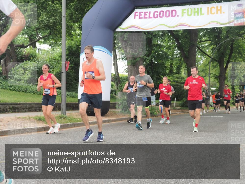 29.06.2025 - hella hamburg halbmarathon KatJ http://msf.ph/oto/8348193 29.06.2025 10:50:09 Zwischen KM18-KM19 4328, 7243 meine-sportfotos.de