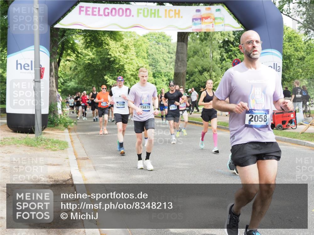 29.06.2025 - hella hamburg halbmarathon MichiJ http://msf.ph/oto/8348213 29.06.2025 10:40:47 Zwischen KM18-KM19 1267, 2058, 2771, 5077, 7509, 8335, 10263, 10549, 10724, 11689, 12910, 13297, 15061, 15497, 15879, 18418, 18666 meine-sportfotos.de
