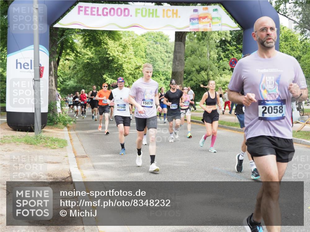 29.06.2025 - hella hamburg halbmarathon MichiJ http://msf.ph/oto/8348232 29.06.2025 10:40:47 Zwischen KM18-KM19 1267, 2058, 2771, 5077, 7509, 8335, 10263, 10549, 10724, 11689, 12910, 13297, 15061, 15497, 15879, 18418, 18666 meine-sportfotos.de
