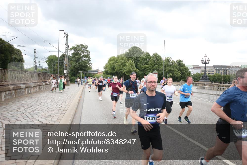 29.06.2025 - hella hamburg halbmarathon Jannik Wohlers http://msf.ph/oto/8348247 29.06.2025 10:56:30 Lombardsbrücke 1207, 2932, 3348, 3387, 3418, 3485, 3516, 3517, 4094, 4118, 4568, 4569, 5589, 5944, 6284, 6348, 6349, 7381, 7416, 7417, 7964, 8150, 8197, 9298, 9299, 9402, 9404, 9517, 9902, 9905, 10016, 10138, 10309, 10450, 10632, 11047, 12328, 12345, 12354, 12828, 12829, 12993, 13194, 13273, 13276, 13671, 13801, 13834, 13878, 14117, 14472, 15215, 15499, 15630, 15748, 15823 meine-sportfotos.de