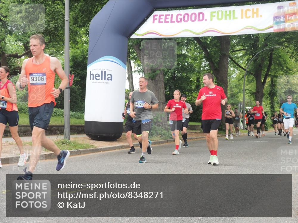 29.06.2025 - hella hamburg halbmarathon KatJ http://msf.ph/oto/8348271 29.06.2025 10:50:10 Zwischen KM18-KM19 4328, 7243 meine-sportfotos.de