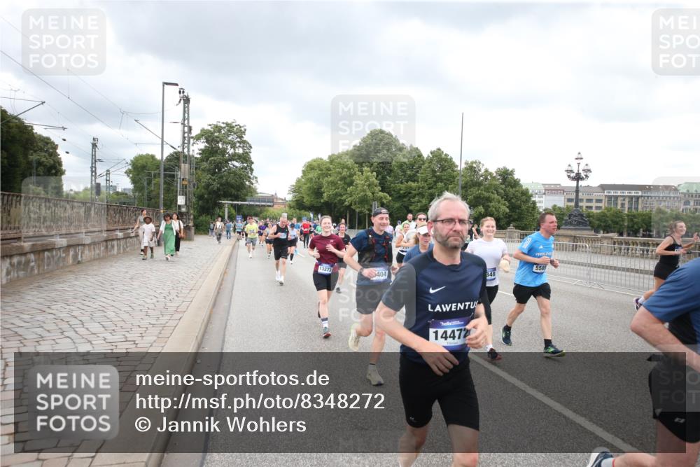 29.06.2025 - hella hamburg halbmarathon Jannik Wohlers http://msf.ph/oto/8348272 29.06.2025 10:56:30 Lombardsbrücke 1207, 2932, 3348, 3387, 3418, 3485, 3516, 3517, 4094, 4118, 4568, 4569, 5589, 5944, 6284, 6348, 6349, 7381, 7416, 7417, 7964, 8150, 8197, 9298, 9299, 9402, 9404, 9517, 9902, 9905, 10016, 10138, 10309, 10450, 10632, 11047, 12328, 12345, 12354, 12828, 12829, 12993, 13194, 13273, 13276, 13671, 13801, 13834, 13878, 14117, 14472, 15215, 15499, 15630, 15748, 15823 meine-sportfotos.de