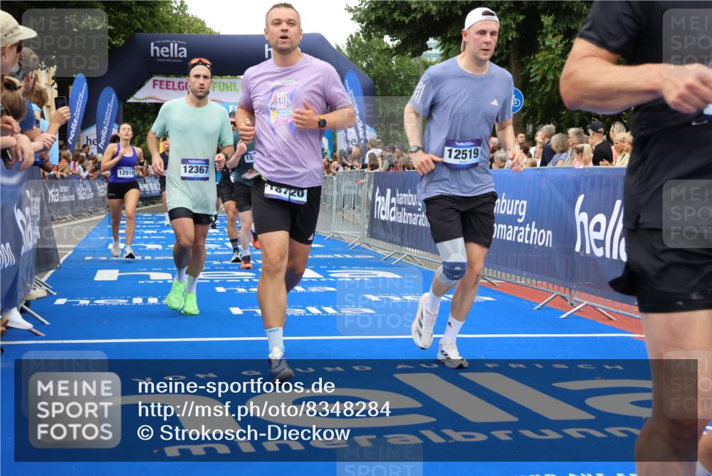 29.06.2025 - hella hamburg halbmarathon Strokosch-Dieckow http://msf.ph/oto/8348284 29.06.2025 10:52:58 Ziel 1257, 1258, 2099, 2208, 3059, 3258, 3334, 4121, 4557, 4558, 4770, 5907, 7509, 7864, 8139, 8587, 8720, 8955, 9093, 9537, 10724, 12155, 12367, 12519, 12910, 14323, 14791, 15430, 18590, 18720, 19208 meine-sportfotos.de