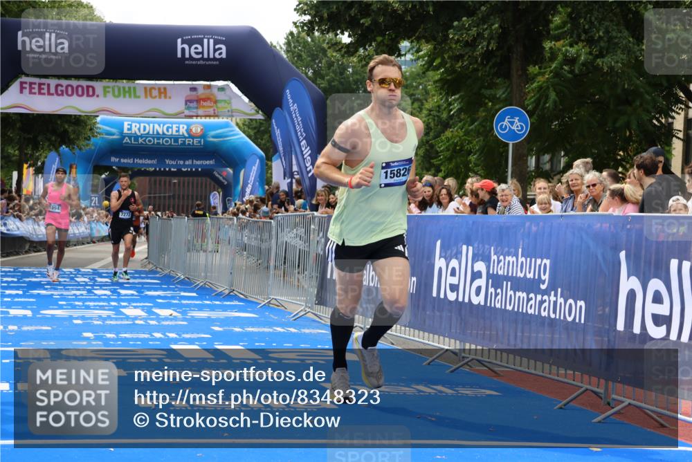29.06.2025 - hella hamburg halbmarathon Strokosch-Dieckow http://msf.ph/oto/8348323 29.06.2025 10:32:09 Ziel 1686, 1894, 7272, 10876, 11150, 11370, 15826, 16505, 16736 meine-sportfotos.de