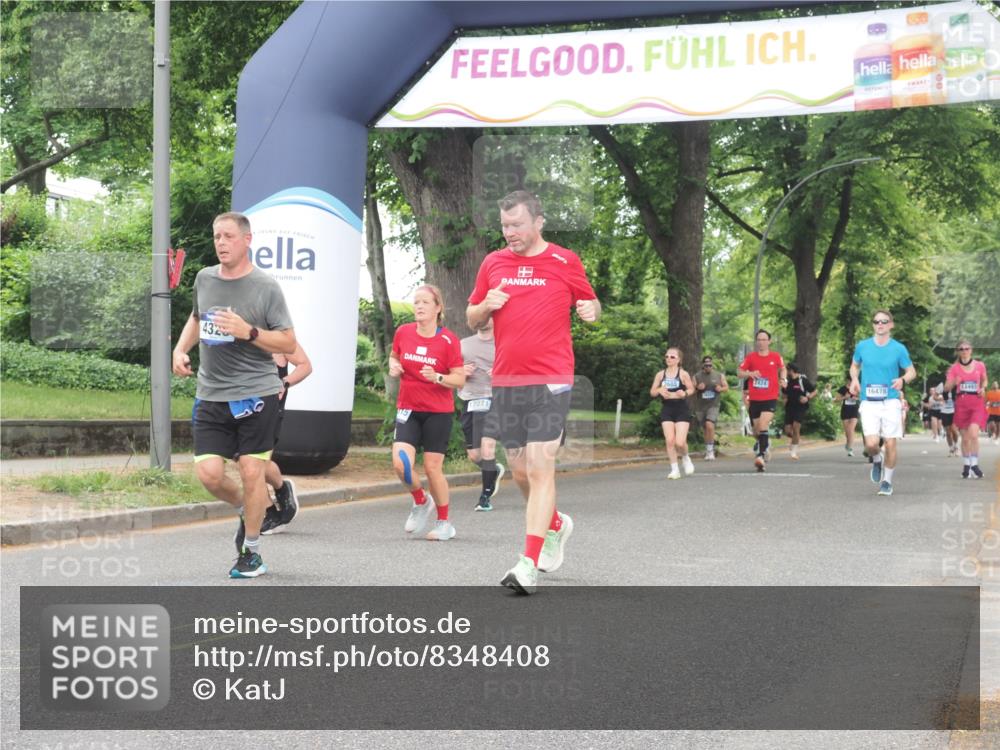 29.06.2025 - hella hamburg halbmarathon KatJ http://msf.ph/oto/8348408 29.06.2025 10:50:11 Zwischen KM18-KM19 4328, 7243 meine-sportfotos.de