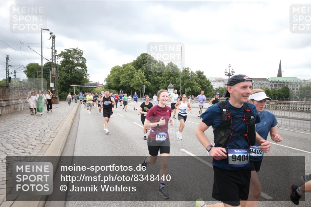 29.06.2025 - hella hamburg halbmarathon Jannik Wohlers http://msf.ph/oto/8348440 29.06.2025 10:56:31 Lombardsbrücke 1207, 2871, 2932, 3348, 3387, 3418, 3470, 3485, 3516, 3517, 4094, 4118, 4568, 4569, 5589, 5944, 6284, 6348, 6349, 6981, 7381, 7416, 7417, 7964, 8150, 8197, 8546, 9298, 9299, 9402, 9404, 9513, 9517, 9902, 9905, 10016, 10138, 10142, 10309, 10450, 10632, 11047, 11050, 12226, 12328, 12345, 12828, 12829, 12993, 13194, 13273, 13276, 13671, 13801, 13834, 13878, 14117, 14472, 15215, 15499, 15630, 15748, 15823 meine-sportfotos.de