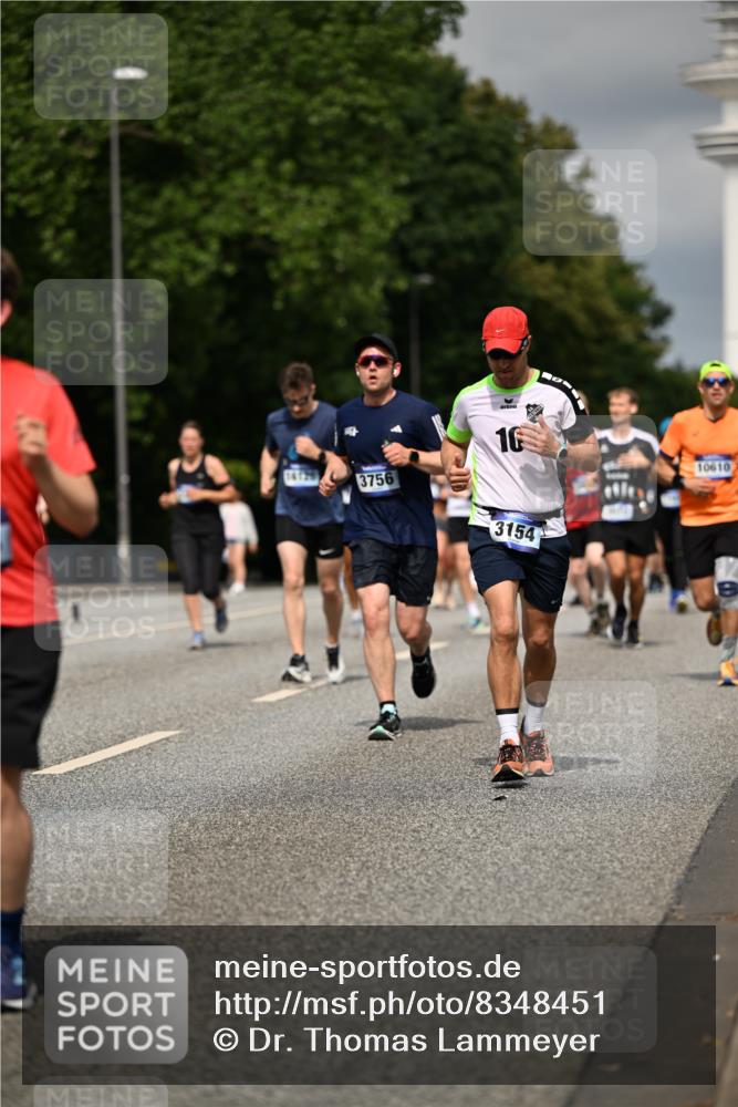 29.06.2025 - hella hamburg halbmarathon Dr. Thomas Lammeyer http://msf.ph/oto/8348451 29.06.2025 10:18:23 Kennedybrücke 1071, 1131, 1406, 1480, 2990, 3020, 3025, 3154, 3728, 3756, 3834, 3939, 5191, 5546, 5670, 6028, 6083, 6366, 6717, 7209, 7442, 7802, 7840, 7991, 8055, 8147, 8409, 9173, 9663, 10224, 10610, 10977, 11355 meine-sportfotos.de