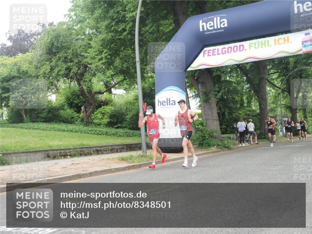 29.06.2025 - hella hamburg halbmarathon KatJ http://msf.ph/oto/8348501 29.06.2025 10:20:44 Zwischen KM18-KM19  meine-sportfotos.de