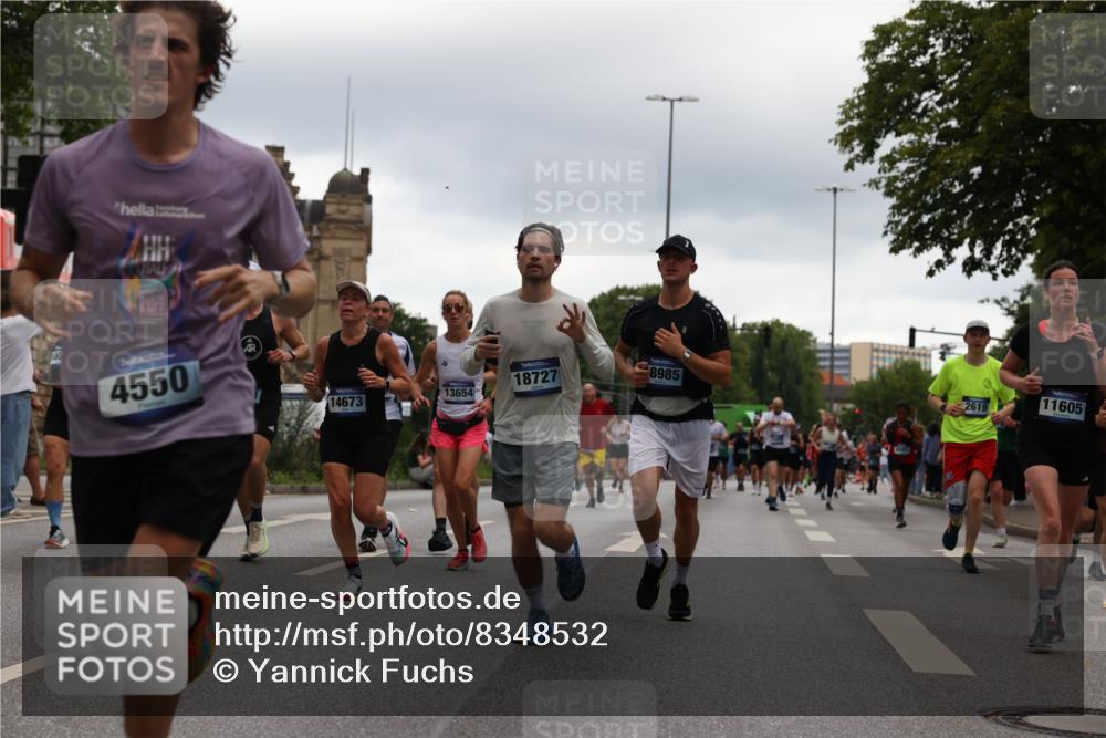 29.06.2025 - hella hamburg halbmarathon Yannick Fuchs http://msf.ph/oto/8348532 29.06.2025 10:52:33 20KM 1319, 1833, 2159, 2250, 2619, 2711, 2996, 4550, 4767, 5675, 6860, 7659, 7856, 8089, 8392, 9156, 9353, 9553, 9555, 9835, 10020, 10268, 10319, 10518, 10539, 10703, 10915, 11394, 11605, 11808, 11846, 12495, 12734, 12735, 12809, 13287, 13512, 13654, 13694, 14355, 14673, 15197, 16189, 16206, 16409, 16922, 16924, 17531, 17665, 17782, 17810, 17814, 17839, 17852, 17931, 17967, 18556, 18682, 18727, 18833, 18985, 19002, 19003 meine-sportfotos.de