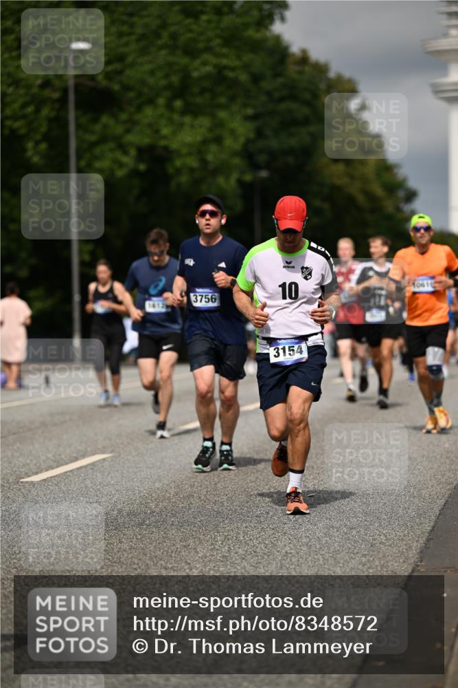 29.06.2025 - hella hamburg halbmarathon Dr. Thomas Lammeyer http://msf.ph/oto/8348572 29.06.2025 10:18:24 Kennedybrücke 1071, 1131, 1406, 1480, 2990, 3020, 3025, 3154, 3728, 3756, 3834, 3939, 5191, 5546, 5670, 6028, 6083, 6366, 6717, 6724, 7209, 7442, 7802, 7840, 7991, 8055, 8147, 8409, 9173, 9663, 10224, 10610, 10977 meine-sportfotos.de