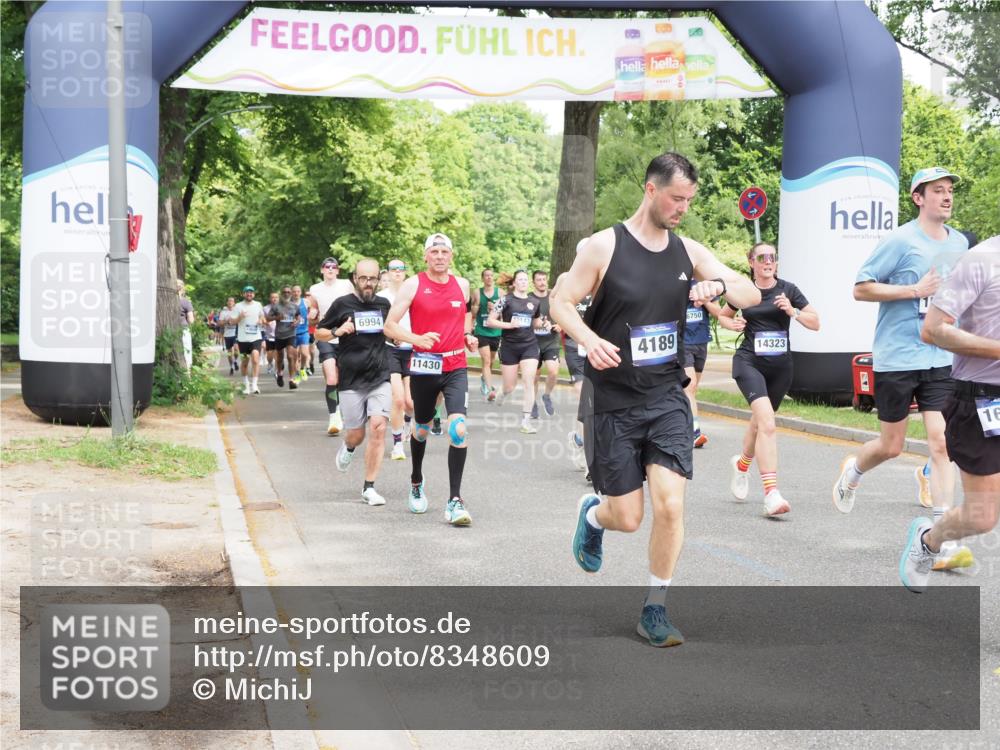 29.06.2025 - hella hamburg halbmarathon MichiJ http://msf.ph/oto/8348609 29.06.2025 10:40:54 Zwischen KM18-KM19 1502, 2058, 2099, 2884, 3103, 4189, 4299, 4938, 6762, 6994, 7147, 7478, 9537, 9791, 11430, 13327, 14323, 15146, 15179, 15879, 15946, 16623, 16750, 17348, 18143, 18666 meine-sportfotos.de