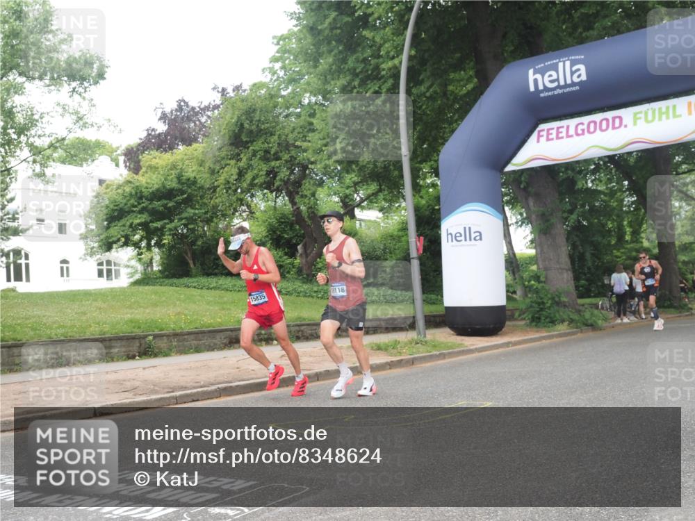 29.06.2025 - hella hamburg halbmarathon KatJ http://msf.ph/oto/8348624 29.06.2025 10:20:45 Zwischen KM18-KM19  meine-sportfotos.de