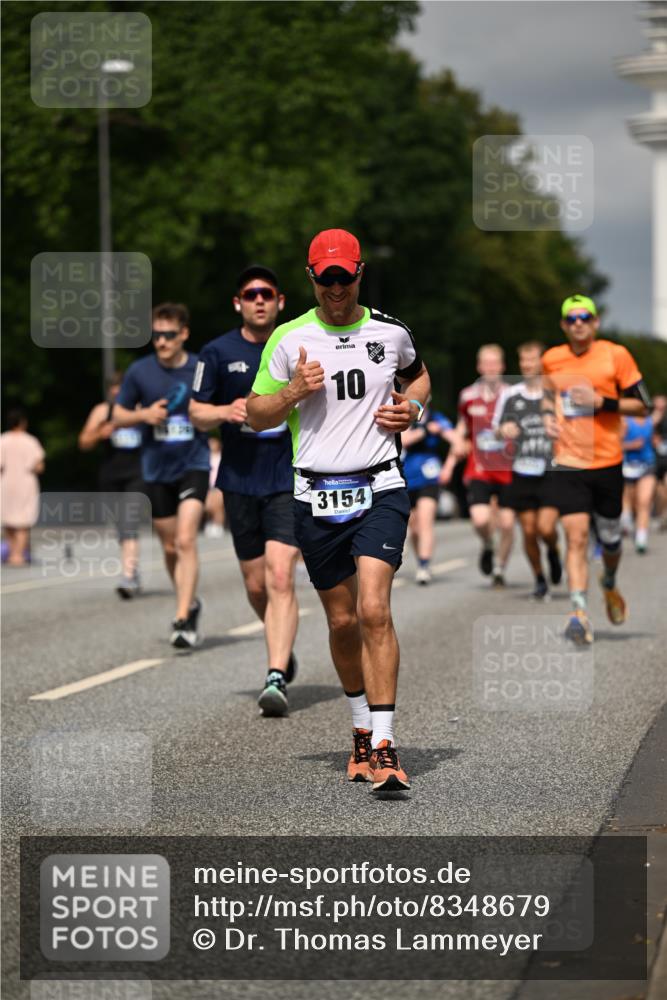 29.06.2025 - hella hamburg halbmarathon Dr. Thomas Lammeyer http://msf.ph/oto/8348679 29.06.2025 10:18:24 Kennedybrücke 1071, 1131, 1406, 1480, 2990, 3020, 3025, 3154, 3728, 3756, 3834, 3939, 5191, 5546, 5670, 6028, 6083, 6366, 6717, 6724, 7209, 7442, 7802, 7840, 7991, 8055, 8147, 8409, 9173, 9663, 10224, 10610, 10977 meine-sportfotos.de