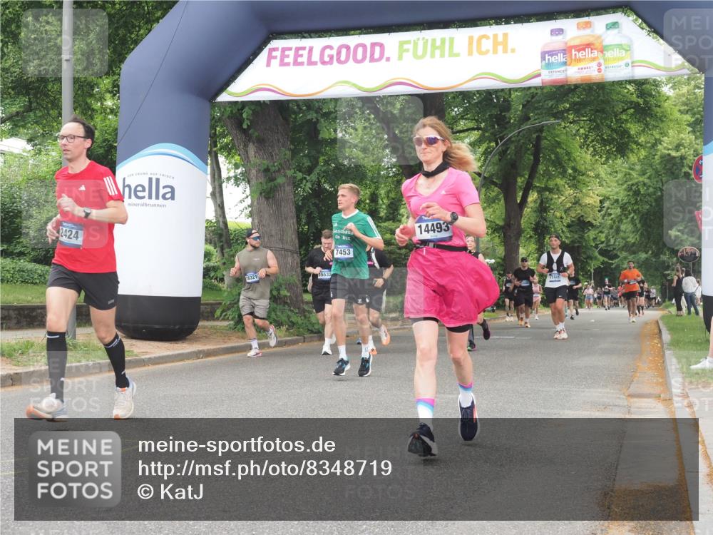 29.06.2025 - hella hamburg halbmarathon KatJ http://msf.ph/oto/8348719 29.06.2025 10:50:16 Zwischen KM18-KM19 2424, 2685, 4328, 7290, 7453 meine-sportfotos.de