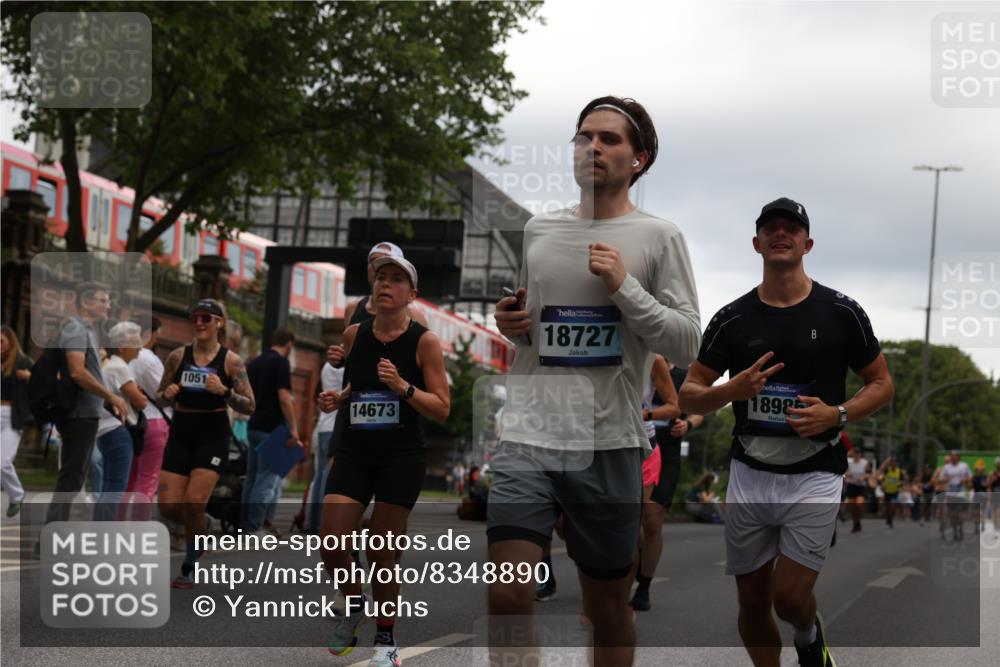 29.06.2025 - hella hamburg halbmarathon Yannick Fuchs http://msf.ph/oto/8348890 29.06.2025 10:52:34 20KM 1319, 1833, 2159, 2250, 2619, 2711, 2996, 4550, 4767, 5675, 6860, 7659, 7856, 8089, 8392, 9156, 9353, 9553, 9555, 9835, 10020, 10268, 10319, 10518, 10539, 10703, 10915, 11394, 11605, 11808, 11846, 12495, 12734, 12735, 12809, 13287, 13512, 13654, 13694, 14355, 14673, 15197, 16189, 16206, 16409, 16922, 16924, 17531, 17665, 17782, 17810, 17814, 17839, 17852, 17931, 17967, 18556, 18682, 18727, 18730, 18833, 18985, 19002, 19003 meine-sportfotos.de