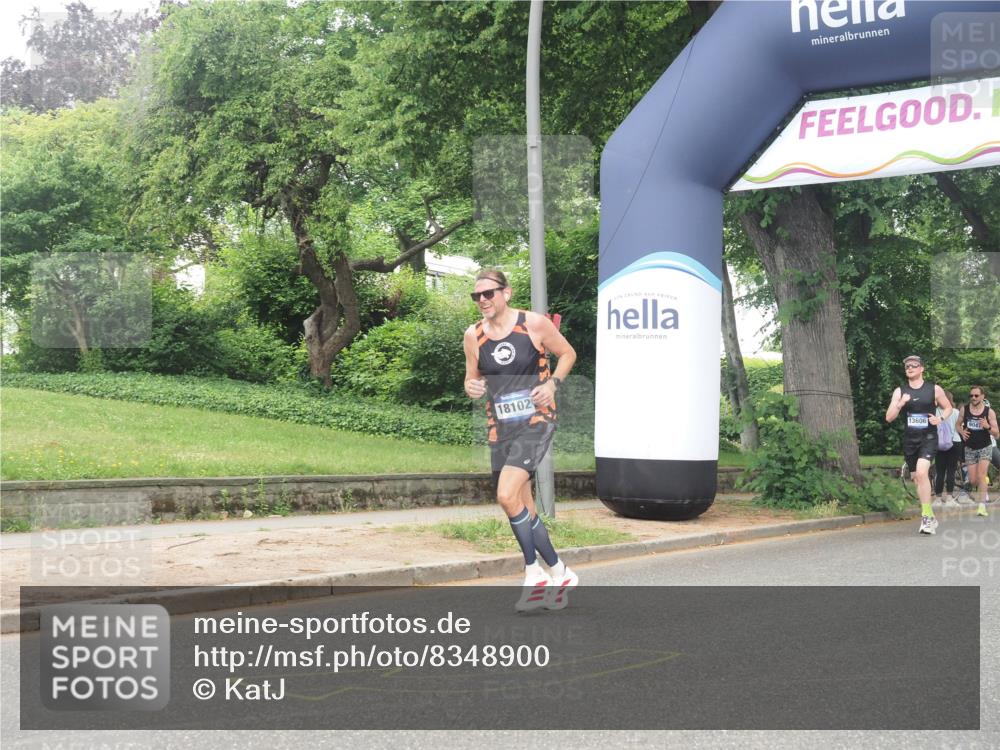29.06.2025 - hella hamburg halbmarathon KatJ http://msf.ph/oto/8348900 29.06.2025 10:20:48 Zwischen KM18-KM19  meine-sportfotos.de