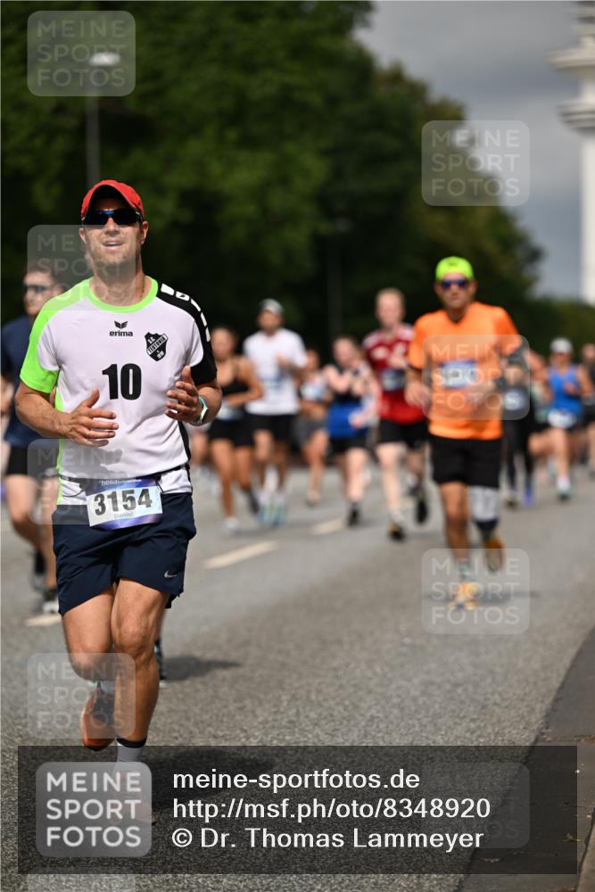 29.06.2025 - hella hamburg halbmarathon Dr. Thomas Lammeyer http://msf.ph/oto/8348920 29.06.2025 10:18:25 Kennedybrücke 1071, 1131, 1406, 1480, 1728, 2990, 3020, 3025, 3154, 3728, 3756, 3834, 3939, 5191, 5546, 5670, 6028, 6083, 6181, 6366, 6717, 6724, 7209, 7442, 7802, 7840, 7991, 8055, 8147, 8409, 8755, 9173, 9663, 10224, 10610, 10977 meine-sportfotos.de