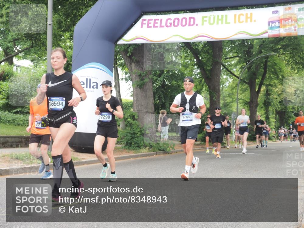 29.06.2025 - hella hamburg halbmarathon KatJ http://msf.ph/oto/8348943 29.06.2025 10:50:20 Zwischen KM18-KM19 2424, 2685, 7290, 7453, 7717 meine-sportfotos.de