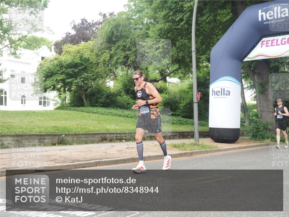 29.06.2025 - hella hamburg halbmarathon KatJ http://msf.ph/oto/8348944 29.06.2025 10:20:48 Zwischen KM18-KM19  meine-sportfotos.de