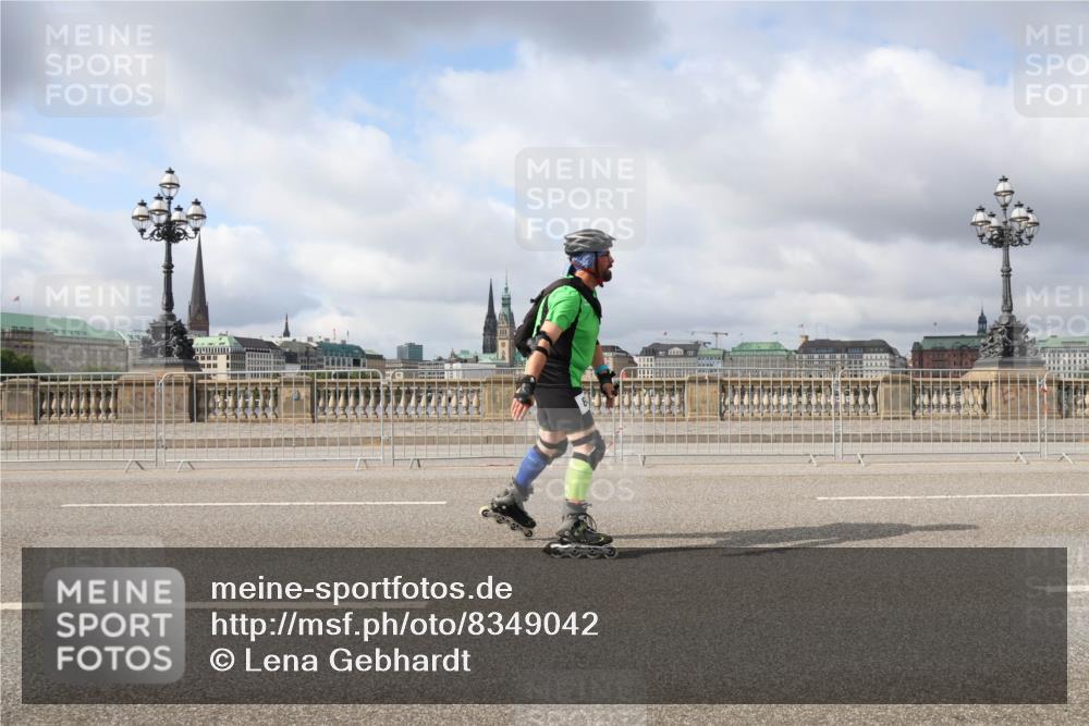 29.06.2025 - hella hamburg halbmarathon Lena Gebhardt http://msf.ph/oto/8349042 29.06.2025 09:09:14 Lombardsbrücke  meine-sportfotos.de